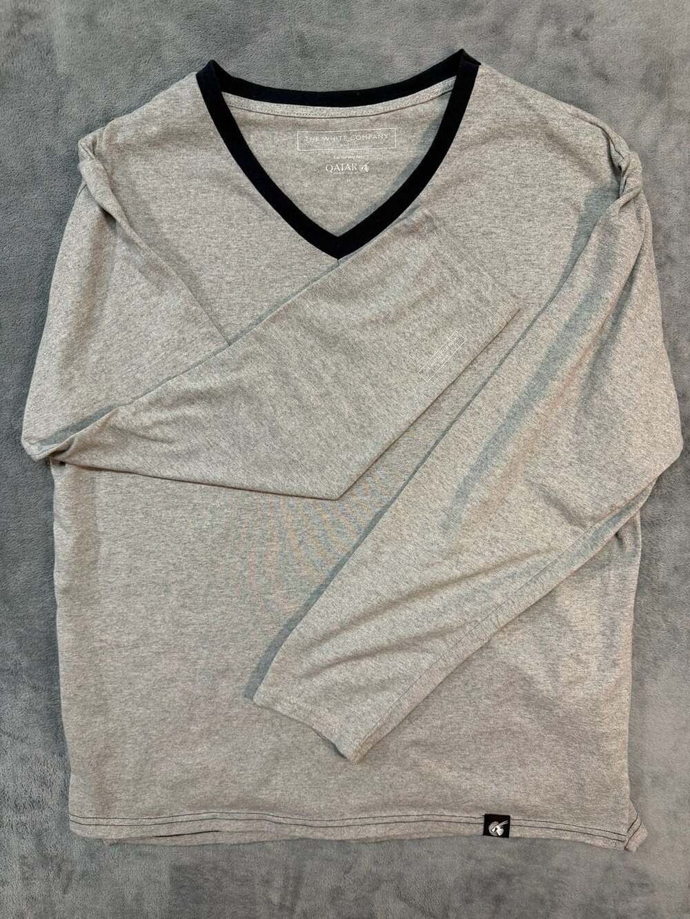 The White Company Long Sleeve V-Neck Shirt Size M Gray Qatar Airways